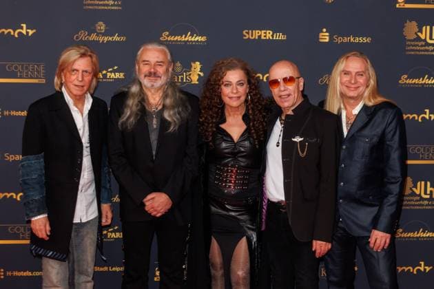 Award 30 Goldene Henne 2024 Carpet Rüdiger Barton Silly , Hans Jürgen Reznicek Silly , Julia Neigel, Toni Krahl and Uwe Hassbecker Silly on the red carpet of the 30 Goldene Henne 2024 at Messe Leipzig on 15 11 2024 Copyright: xEventpressxKochanx