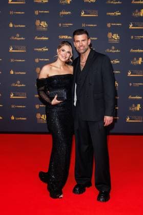Award 30 Goldene Henne 2024 Carpet Jessie Noe Scheuermann and Jay Khan on the red carpet of the 30 Goldene Henne 2024 at Messe Leipzig on 15 11 2024 Copyright: xEventpressxKochanx