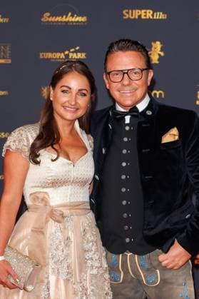 Award 30 Goldene Henne 2024 Carpet Eva Luginger and Stefan Mross on the red carpet of the 30 Goldene Henne 2024 at Messe Leipzig on 15 11 2024 Copyright: xEventpressxKochanx