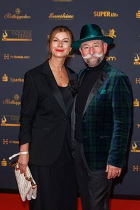 Award 30 Goldene Henne 2024 Carpet Nada Lichter and Horst Lichter on the red carpet of the 30 Goldene Henne 2024 at Messe Leipzig on 15 11 2024 Copyright: xEventpressxKochanx