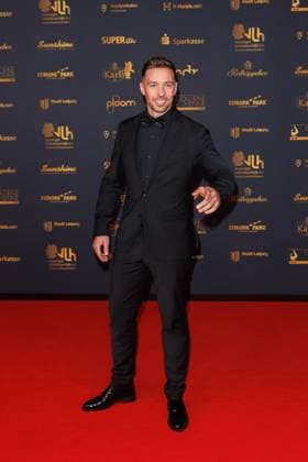 Award 30 Goldene Henne 2024 Carpet Ramon Roselly on the red carpet of the 30 Goldene Henne 2024 at Messe Leipzig on 15 11 2024 Copyright: xEventpressxKochanx