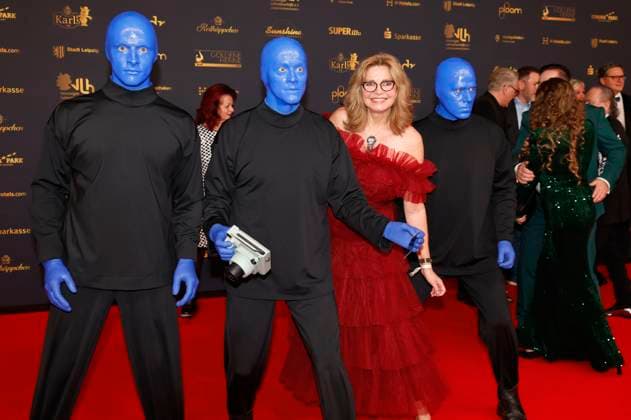 Maren Gilzer with the Blue Man Group at the 30th Golden Hen Awards 2024 in Studio 3 of MDR Leipzigs Media City, 15 11 2024 Foto:xR.xStoffelsx xFuturexImagex henne_4159