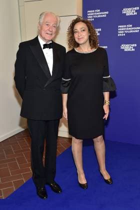 Award Ceremony for Understanding and Tolerance Baron Eric de Rothschild, Delphine Horvilleur Arrival, blue carpetc for the Award Ceremony for Understanding and Tolerance at the Jewish Museum in Berlin, on 16 11 2024 Photopress Mueller