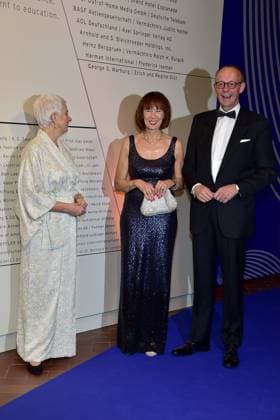 Award Ceremony for Understanding and Tolerance Hetty Berg, Friedrich Merz with wife Charlotte Merz Arrival, blue carpetc for the Award Ceremony for Understanding and Tolerance at the Jewish Museum in Berlin, on 16 11 2024 Photopress Mueller