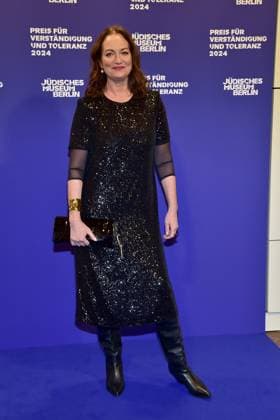 Award Ceremony for Understanding and Tolerance Natalia Wörner Arrival, blue carpet for the Award Ceremony for Understanding and Tolerance at the Jewish Museum in Berlin, on 16 11 2024 Photopress Mueller
