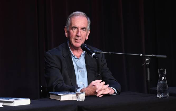 Entertainment Themen der Woche KW46 Entertainment Bilder des Tages Der britische Schriftsteller Robert Harris liest und spricht auf der Lit.Cologne Spezial, dem internationalen Literaturfest *** British author Robert Harris reads and speaks at Lit Cologne Special, the international literary festival