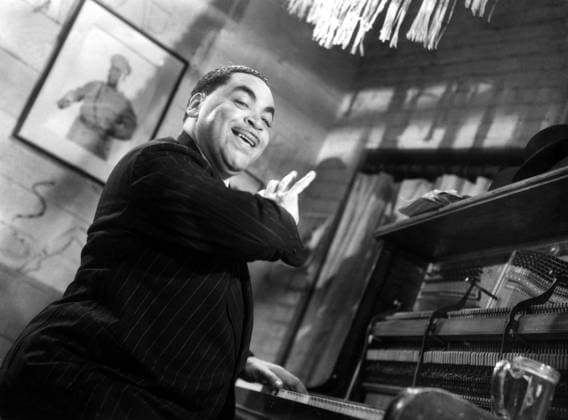 Archivbilder der Woche KW47 Thomas Fats Waller (1904-1943) American jazz pianist, composer, here c. 1937 XRH1700161 Thomas Fats Waller (1904-1943) American jazz pianist, composer, here c. 1937 by Unknown photographer, (20th century); (add.info.: Thomas Fats Waller (1904-1943) american jazz pianist, composer, here c. 1937). Copyright: xBridgemanxImagesx 1700161