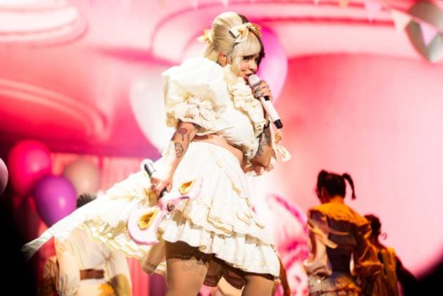 Corona Capital Music Festival - Day 2 Melanie Martinez performs during day 2 of the 2024 Corona Capital Music Festival at Autodromo Hermanos Rodriguez on November 16, 2024 in Mexico City, Mexico. Mexico City Autodromo Hermanos Rodriguez Mexico Copyright: xAnniexLesser imageSPACEx