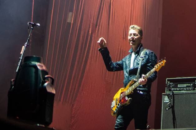 Corona Capital Music Festival - Day 2 Travis: Dougie Payne performs during day 2 of the 2024 Corona Capital Music Festival at Autodromo Hermanos Rodriguez on November 16, 2024 in Mexico City, Mexico. Mexico City Autodromo Hermanos Rodriguez Mexico Copyright: xAnniexLesser imageSPACEx