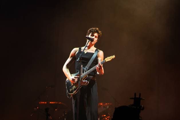 Corona Capital Music Festival - Day 2 Shawn Mendez performs during day 2 of the 2024 Corona Capital Music Festival at Autodromo Hermanos Rodriguez on November 16, 2024 in Mexico City, Mexico. Mexico City Autodromo Hermanos Rodriguez Mexico Copyright: xAnniexLesser imageSPACEx