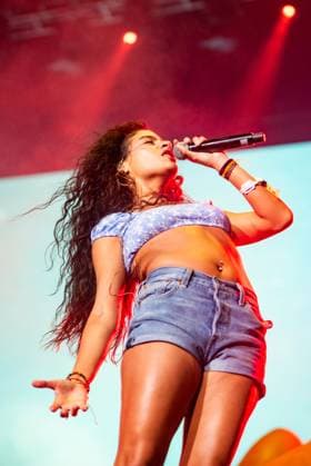 Corona Capital Music Festival - Day 2 Jessie Reyez performs during day 2 of the 2024 Corona Capital Music Festival at Autodromo Hermanos Rodriguez on November 16, 2024 in Mexico City, Mexico. Mexico City Autodromo Hermanos Rodriguez Mexico Copyright: xAnniexLesser imageSPACEx