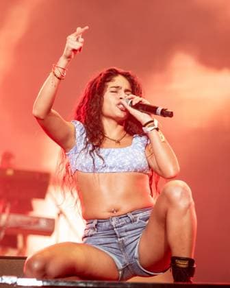 Corona Capital Music Festival - Day 2 Jessie Reyez performs during day 2 of the 2024 Corona Capital Music Festival at Autodromo Hermanos Rodriguez on November 16, 2024 in Mexico City, Mexico. Mexico City Autodromo Hermanos Rodriguez Mexico Copyright: xAnniexLesser imageSPACEx