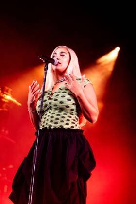 Corona Capital Music Festival - Day 2 Jorja Smith performs during day 2 of the 2024 Corona Capital Music Festival at Autodromo Hermanos Rodriguez on November 16, 2024 in Mexico City, Mexico. Mexico City Autodromo Hermanos Rodriguez Mexico Copyright: xAnniexLesser imageSPACEx
