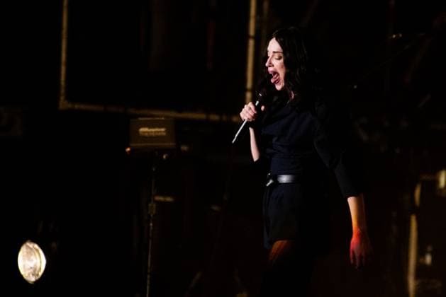 Corona Capital Music Festival - Day 2 St Vincent performs during day 2 of the 2024 Corona Capital Music Festival at Autodromo Hermanos Rodriguez on November 16, 2024 in Mexico City, Mexico. Mexico City Autodromo Hermanos Rodriguez Mexico Copyright: xAnniexLesser imageSPACEx