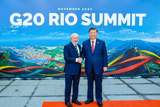 News Themen der Woche KW47 News Bilder des Tages RECORD DATE NOT STATED 265811.jpg United States President Joe Biden poses for a photo with China President Xi Jinping at the Museum of Modern Art during the G20 Leaders Summit in Rio de Janeiro, Brazil on November 17, 2024. (G20 handout via EYEPRESS) EDITORIAL USE ONLY  Copyright: xx 265811 x eyepress124880