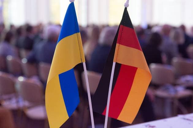 News Themen der Woche KW47 News Bilder des Tages Ukraine Conference Of NRW A general view of the flags of Ukraine and Germany is seen before the Ukraine Conference of NRW at Flora Hall in Cologne, Germany, on November 18, 2024. Cologne Germany  Copyright: xYingxTangx originalFilename: tang-notitle241118_np9YV.jpg