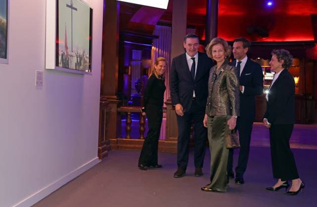 Entertainment Themen der Woche KW47 Entertainment Bilder des Tages XXXIX edition of the BMW Painting Prize Queen Sofia presents the BMW Painting Prize in its XXXIX edition at the Teatro Real, on November 18, 2024, in Madrid Spain PREMIOS GENTE PINTURA José Ramó Madrid Madrid Madrid Spain  Copyright: xJosÃ xRamonxHernandox 6349637