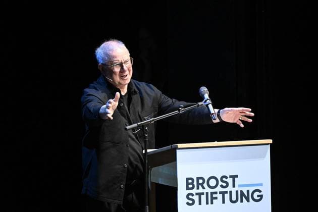 Brost Ruhr Prize 2024 award ceremony at Bochum Schauspielhaus FOR EDITORIAL PURPOSES ONLY EDITORIAL USE ONLY p Brost Ruhr Prize 2024 , award ceremony on 18 11 2024 at Bochum Schauspielhaus In photo Joachim Krol Germany NRW Bochum Copyright AndreasxBuck Copyright: AndreasxBuck doc7y41o6rmvxx11qjhimtf ,EDITORIAL USE ONLY Copyright: AndreasxBuck