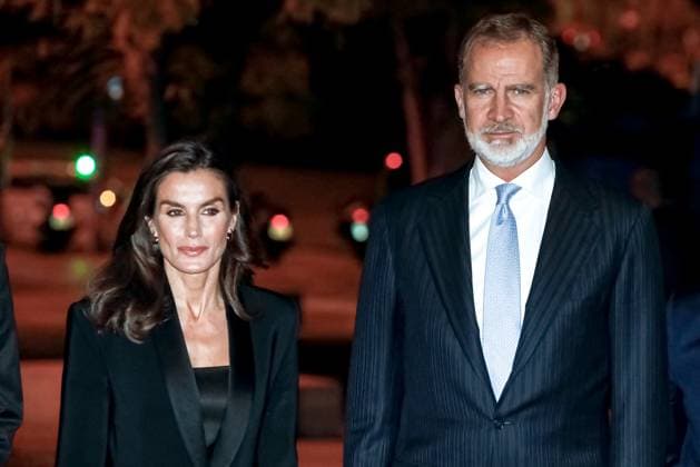Royals Attend Francisco Cerecedo Journalism Awards - Madrid King Felipe VI and Queen Letizia of Spain attending the the 41th Francisco Cerecedo Journalism Award at the Ritz Hotel on November 18, 2024 in Madrid, Spain. Photo by Archie Andrews ABACAPRESS.COM Madrid Spain  Copyright: xAndrewsxArchie ABACAx