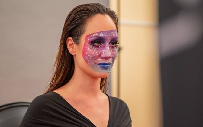 20241119 Fotoshooting mit Manfred Baumann fuer den DAC Kalender WIEN, OESTERREICH - 19. NOVEMBER: Fernsehmoderatorin und Journalistin Sasa Schwarzjirg waehrend des Fotoshootings fuer die 14. Auflage des Dancer Against Cancer - DAC Charity-Fotokalenders 2025-2026 unter dem Thema -Superhelden- mit Starfotograf Manfred Baumann im Hotel Kaiserhof am 19. November 2024 in Wien, Oesterreich. 241119_SEPA_17_075 Copyright: xIsabellexOuvrardx SEPAxMedia