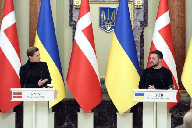 News Themen der Woche KW47 News Bilder des Tages KYIV, UKRAINE - NOVEMBER 19, 2024 - President of Ukraine Volodymyr Zelenskyy and Prime Minister of Denmark Mette Frederiksen hold a joint news conference in Kyiv, capital of Ukraine. News conference of Ukrainian President and Danish PM in Kyiv  Copyright: xHennadiixMinchenkox