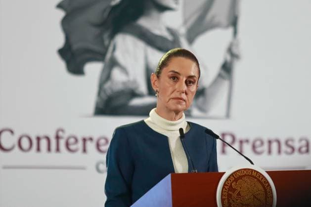Claudia Sheinbaum Pardo Briefing Conference Mexico™s President Claudia Sheinbaum Pardo, speaking about that it sent three secondary laws of the Judiciary to the Mexican congress, as well as the registration process for the nomination of ministers and judges, during a briefing conference at National Palace. on November 20, 2024 in Mexico City, Mexico Mexico City CDMX Mexico Copyright: xCarlosxSantiagox