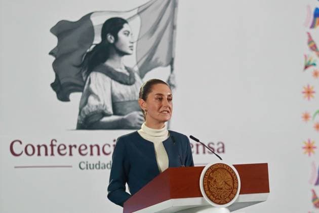 Claudia Sheinbaum Pardo Briefing Conference Mexico™s President Claudia Sheinbaum Pardo, speaking about that it sent three secondary laws of the Judiciary to the Mexican congress, as well as the registration process for the nomination of ministers and judges, during a briefing conference at National Palace. on November 20, 2024 in Mexico City, Mexico Mexico City CDMX Mexico Copyright: xCarlosxSantiagox
