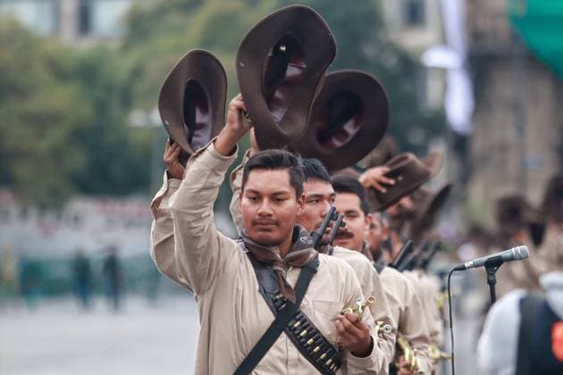 Annual Parade For The Mexican Revolution 114th Anniversary Persons and military taking part during the military civic parade for the commemoration of the 114th anniversary of the Mexican Revolution at main square Zocalo. on November 20, 2024 in Mexico City, Mexico. Mexico City CDMX Mexico Copyright: xCarlosxSantiagox