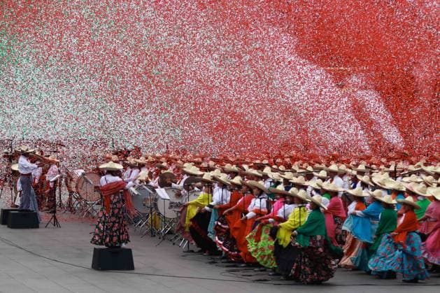 Annual Parade For The Mexican Revolution 114th Anniversary Persons taking part during the military civic parade for the commemoration of the 114th anniversary of the Mexican Revolution at main square Zocalo. on November 20, 2024 in Mexico City, Mexico. Mexico City CDMX Mexico Copyright: xCarlosxSantiagox