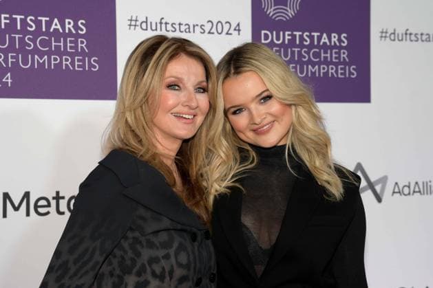 German Perfume Award Duftstars on 21 11 2024 at the Rheinterrasse in Düsseldorf The German Perfume Award Duftstars ceremony will take place on 21 11 2024 at the Rheinterrasse in Düsseldorf Frauke Ludowig presenter , left and Nele Ludowig presenter xJFx