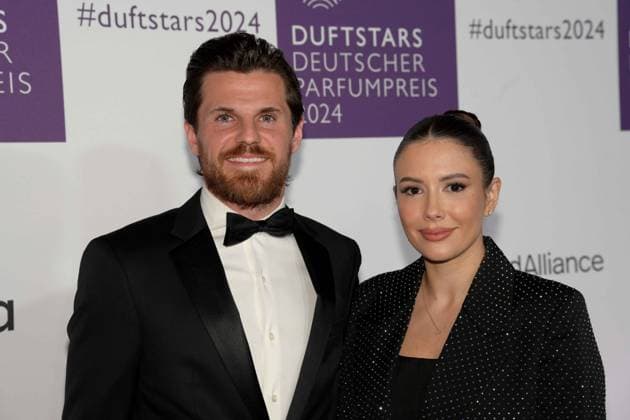 German Perfume Award Duftstars on 21 11 2024 at the Rheinterrasse in Düsseldorf The German Perfume Award Duftstars ceremony will take place on 21 11 2024 at the Rheinterrasse in Düsseldorf Jonas Hofmann footballer , left and his wife Laura Hofmann xJFx