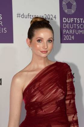 German Perfume Award Duftstars on 21 11 2024 at the Rheinterrasse in Düsseldorf The award ceremony for the German Perfume Award Duftstars will take place on 21 11 2024 at the Rheinterrasse in Düsseldorf Anna Hiltrop Model xJFx