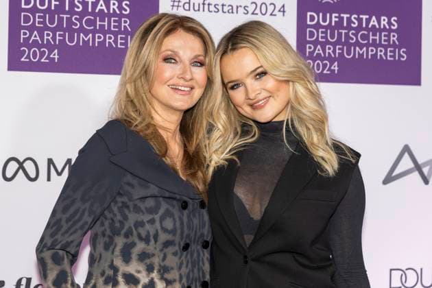 Presenter Frauke Ludowig with daughter Nele Ludowig at the DUFTSTARS 2024 German Perfume Award Presentation of the German Perfume Award DUFTSTARS by the Fragrance Foundation on 21 11 2023, Rheinterrassen, Duesseldorf