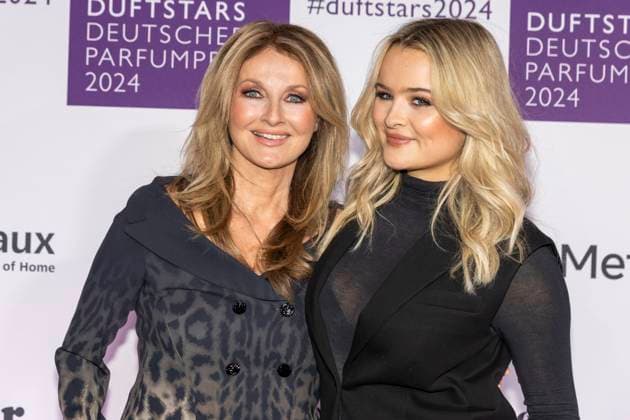 Presenter Frauke Ludowig with daughter Nele Ludowig at the DUFTSTARS 2024 German Perfume Award Presentation of the German Perfume Award DUFTSTARS by the Fragrance Foundation on 21 11 2023, Rheinterrassen, Duesseldorf