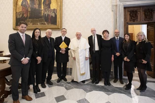 News Themen der Woche KW47 News Bilder des Tages Vatican: NO LIBRI** Italy, Rome, Vatican, 2024 11 22 Pope Francis receives in private audience Father Federico Lombardi, with the Ratziger Prize Laureates at the Vatican . Photograph by Catholic Press Photo Vatican  - ZUMAp169 20241122_zia_p169_002 Copyright: xVATICANxMEDIAx