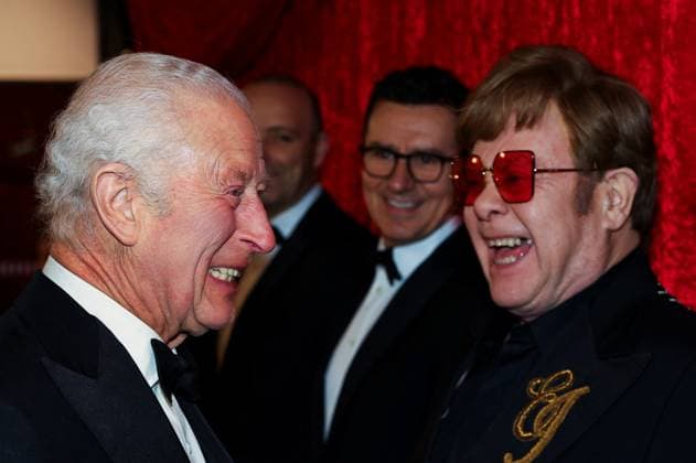 Entertainment Themen der Woche KW47 Entertainment Bilder des Tages Entertainment Bilder des Tages Royal Variety Performance at the Royal Albert Hall, in London Britain s King Charles meets Elton John as he arrives for the Royal Variety Performance at the Royal Albert Hall, in London, Britain, November 22, 2024., Credit:Toby Melville Avalon UNITED KINGDOM, LONDON  Copyright: xTobyxMelvillex xAvalonx 0937664161