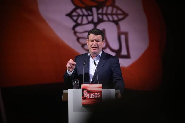 News Themen der Woche KW47 Halle (Saale), Sachsen-Anhalt, Deutschland, 23.11.2024: Juso-Bundeskongress 2024: Bundesminister für Arbeit und Soziales Hubertus Heil (SPD) *** Halle Saale , Saxony-Anhalt, Germany, 23 11 2024 Juso Federal Congress 2024 Federal Minister of Labor and Social Affairs Hubertus Heil SPD Copyright: xdtsxNachrichtenagenturx dts_52405