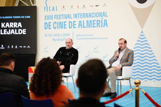 Actor Karra Elejalde unveils the Star in his honor on the Paseo de la Fama in Almería Actor Karra Elejalde gives a press conference after receiving the tribute award Almería, tierra de cine, on November 23rd, 2024 in Almería Andalucía, Spain The Almeria International Film Festival FICAL has awarded the Almería, tierra de cine award to actor Karra Elejalde, who will have his star on the Paseo de la Fama in front of the citys Cervantes Theater 23 NOVEMBER 2024 Marian Leó Almeria Almeria Almeria Spain  Copyright: xMarianxLeonx 6361243