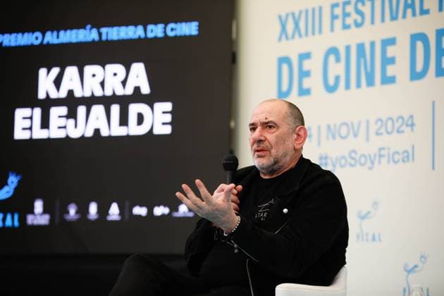 Actor Karra Elejalde unveils the Star in his honor on the Paseo de la Fama in Almería Actor Karra Elejalde gives a press conference after receiving the tribute award Almería, tierra de cine, on November 23rd, 2024 in Almería Andalucía, Spain The Almeria International Film Festival FICAL has awarded the Almería, tierra de cine award to actor Karra Elejalde, who will have his star on the Paseo de la Fama in front of the citys Cervantes Theater 23 NOVEMBER 2024 Marian Leó Almeria Almeria Almeria Spain  Copyright: xMarianxLeonx 6361247