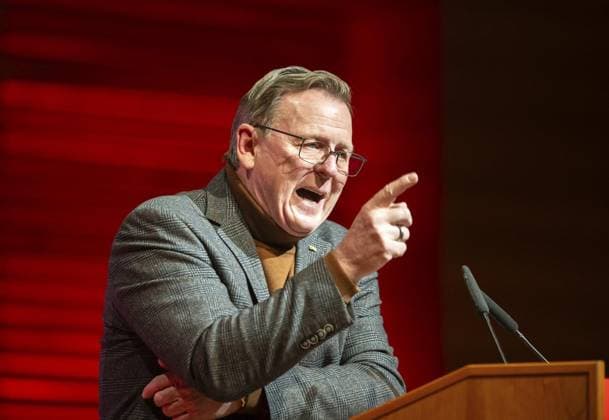 News Themen der Woche KW47 News Bilder des Tages DIE LINKE - LANDESPARTEITAG IN WEIMAR ** NUR FÜR REDAKTIONELLE ZWECKE ** EDITORIAL USE ONLY **<p>23 11 2024-Weimar: DIE LINKE. Thüringen - Landesparteitag im congress centrum neue weimarhalle im Foto: Ministerpräsident Bodo Ramelow (Die Linke) bei seiner Rede ( Deutschland Thueringen Weimar Copyright: SaschaxFromm *** DIE LINKE LANDESPARTEITAG IN WEIMAR FOR EDITORIAL PURPOSES ONLY EDITORIAL USE ONLY p 23 11 2024 Weimar DIE LINKE Thüringen Landesparteitag im congress centrum neue weimarhalle im Foto Ministerpräsident Bodo Ramelow Die Linke bei seiner Rede Deutschland Thueringen Weimar Copyright SaschaxFromm Copyright: SaschaxFromm doc7y6ek2vcphdpbqsjazv ,EDITORIAL USE ONLY
