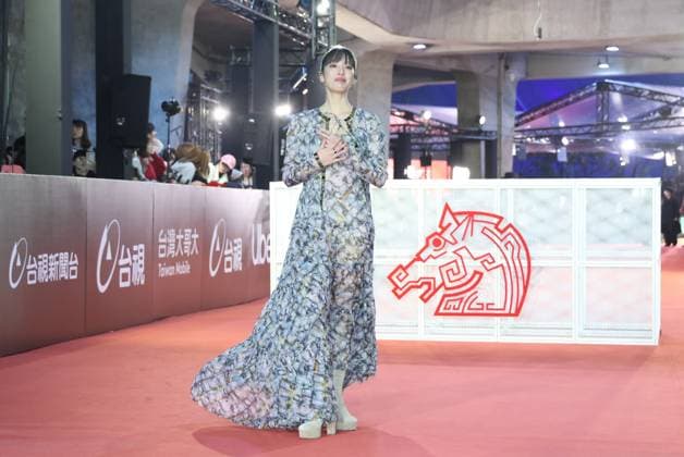 61st Taiwan Film Golden Horse Awards TAIPEI, CHINA - NOVEMBER 24, 2024 - Actresses pose on the red carpet at the 61st Taiwan Film Golden Horse Awards in Taipei, Taiwan province, China, November 24, 2024. Taipei Taiwan China  Copyright: xCFOTOx i1732415176728