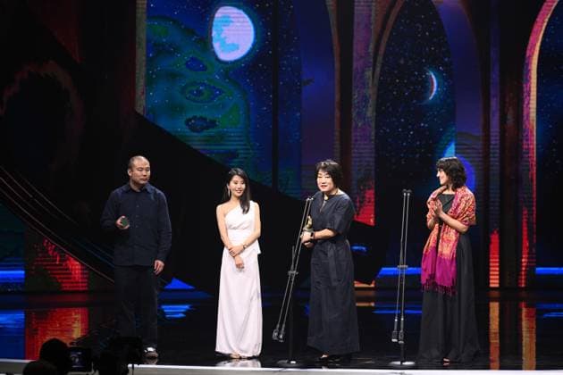 61st Taiwan Film Golden Horse Awards TAIPEI, CHINA - NOVEMBER 24, 2024 - Actors receive trophies at the 61st Taiwan Film Golden Horse Awards in Taipei, Taiwan province, China, Nov 24, 2024. Taipei Taiwan China  Copyright: xCFOTOx i1732415763865