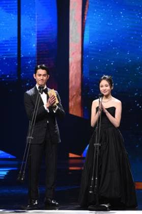 61st Taiwan Film Golden Horse Awards TAIPEI, CHINA - NOVEMBER 24, 2024 - Actors receive trophies at the 61st Taiwan Film Golden Horse Awards in Taipei, Taiwan province, China, Nov 24, 2024. Taipei Taiwan China  Copyright: xCFOTOx i1732415765511