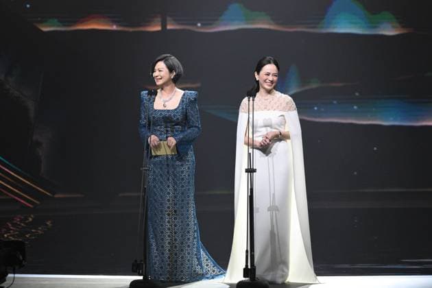 61st Taiwan Film Golden Horse Awards TAIPEI, CHINA - NOVEMBER 24, 2024 - Actors receive trophies at the 61st Taiwan Film Golden Horse Awards in Taipei, Taiwan province, China, Nov 24, 2024. Taipei Taiwan China  Copyright: xCFOTOx i1732415795364