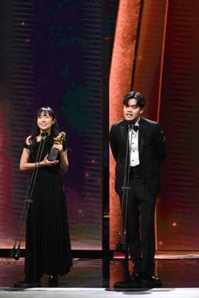 61st Taiwan Film Golden Horse Awards TAIPEI, CHINA - NOVEMBER 24, 2024 - Actors receive trophies at the 61st Taiwan Film Golden Horse Awards in Taipei, Taiwan province, China, Nov 24, 2024. Taipei Taiwan China  Copyright: xCFOTOx i1732415763576