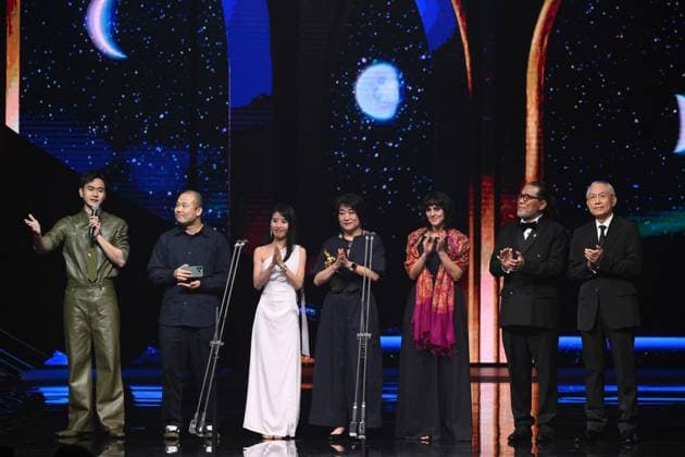 61st Taiwan Film Golden Horse Awards TAIPEI, CHINA - NOVEMBER 24, 2024 - Actors receive trophies at the 61st Taiwan Film Golden Horse Awards in Taipei, Taiwan province, China, Nov 24, 2024. Taipei Taiwan China  Copyright: xCFOTOx i1732415764160