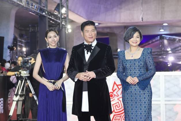 61st Taiwan Film Golden Horse Awards TAIPEI, CHINA - NOVEMBER 24, 2024 - Actors Tom Lin and Yu-chiao Hsia and Kuei-Mei Yang pose on the red carpet at the 61st Taiwan Film Golden Horse Awards in Taipei, Taiwan Province, China, November 24, 2024. Taipei Taiwan China  Copyright: xCFOTOx i1732415178671
