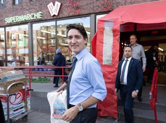 November 25, 2024, Montreal, Pq, CANADA: Prime Minister Justin Trudeau leaves Supermarche PA du Parc following a tour of the supermarket in Montreal, Monday, Nov. 25, 2024. Montreal CANADA  - ZUMAc35_ 20241125_zaf_c35_075 Copyright: xChristinnexMuschix