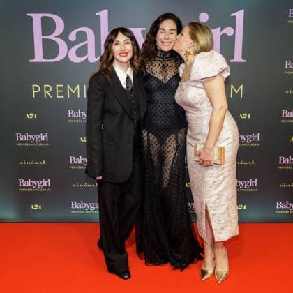 Bilder des Jahres 2024, Entertainment 11 November The Netherlands, 2024-11-25 18:57:23 NLD Amsterdam 20241125 - Dutch premiere BabygirlPictured: Carice van Houten, Halina Reijn and Hadewych Minis  Copyright: xx x
