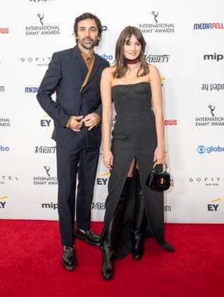 November 25, 2024, New York, New York, USA: Julio Andrade and Elen Clarice attend International Emmy Awards at Hilton Times Square Hotel in New York on November 25, 2024 New York USA - ZUMAr339 20241125_znp_r339_082 Copyright: xLevxRadinx